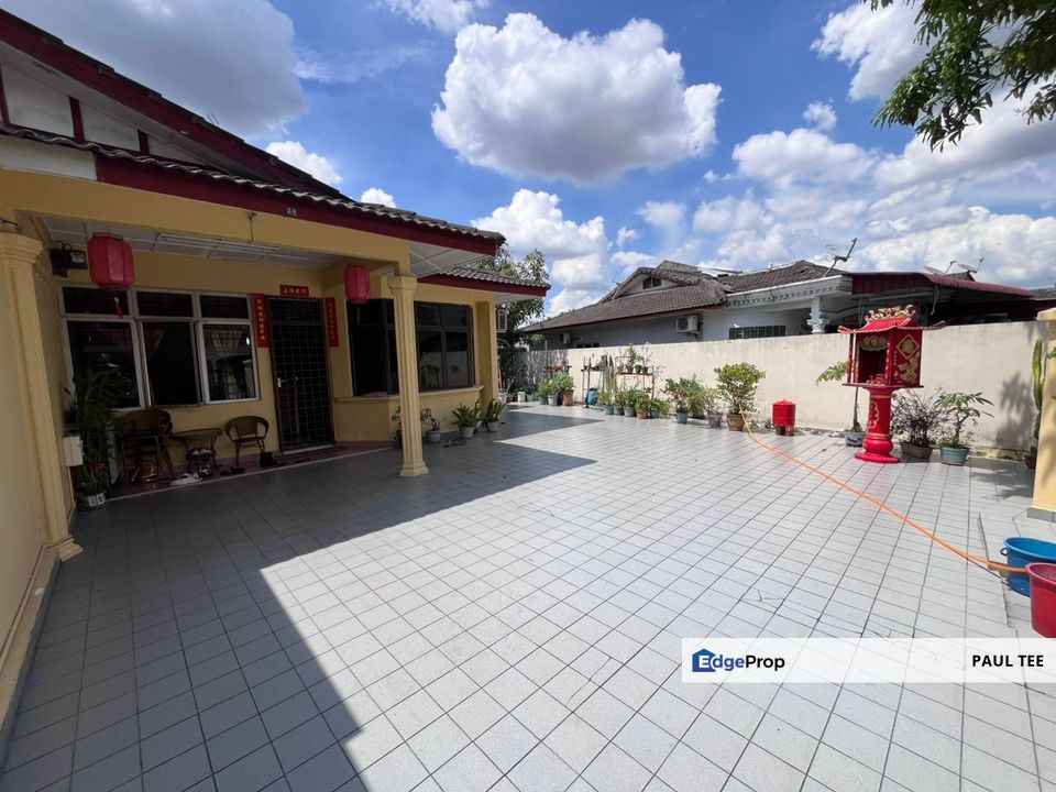 Taman Rinting - 1 Storey Terrace House For Sale, Johor, Masai
