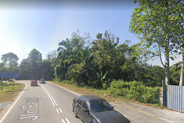 Bangi Strategic Commercial Land For Sale