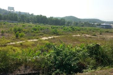 Serendah Two Adjoining Industrial Lots For Sale