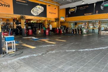 Setapak 4 Storey Shoplot And An Adjoining Parcel Of Land