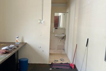 Pusat Perniagaan Seri Utama, Section 5, Kota Damansara Office Space For Rent