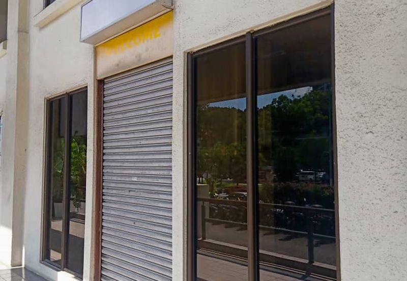 Plaza Dwitasik Shop Lot For Rent