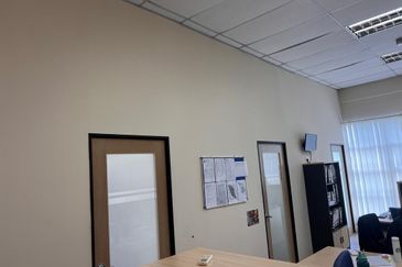 Puchong Taman Industri Meranti Permai, Factory + Office for Rent