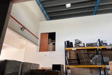 Puchong Taman Industri Meranti Permai, Factory + Office for Rent