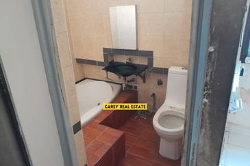 Commercial Bungalow in PJ For Sale