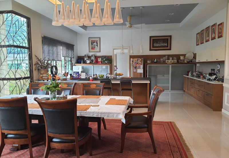 Petaling Jaya, Seksyen 5 , 2 Storey Bungalow For Sale