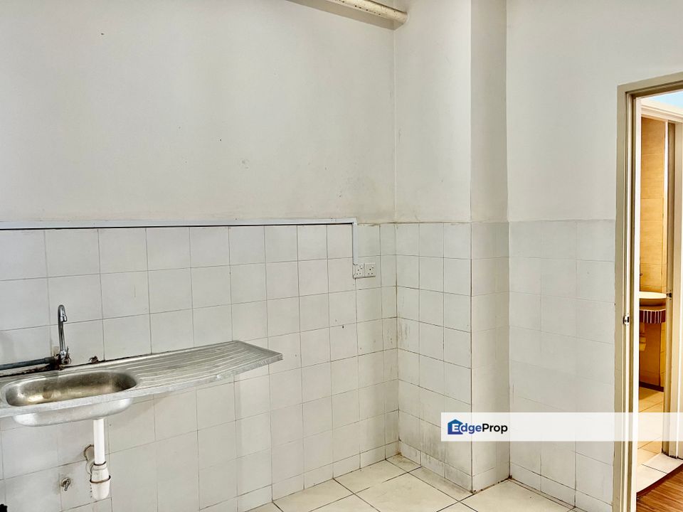 Cova Square Kota Damansara 3 rooms soho for sale at roi of 6%, Selangor, Kota Damansara