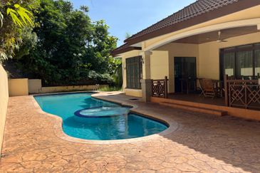 Sungai Buloh Country Resort