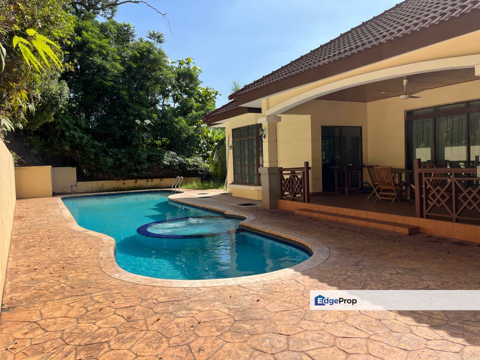 Bungalow with country living ambience in city centre, Selangor, Sungai Buloh