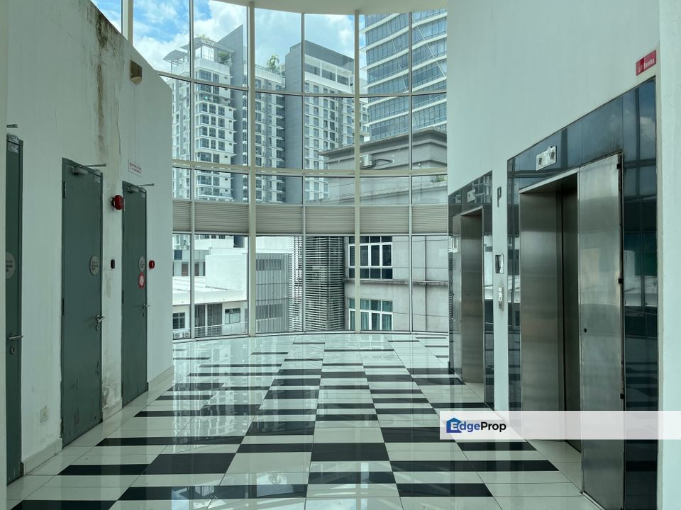 Cheapest shop office at Strand Garden Office Kota Damansara , Selangor, Petaling Jaya