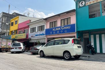 Double-storey shop lot at Kampung Chempaka Petaling Jaya