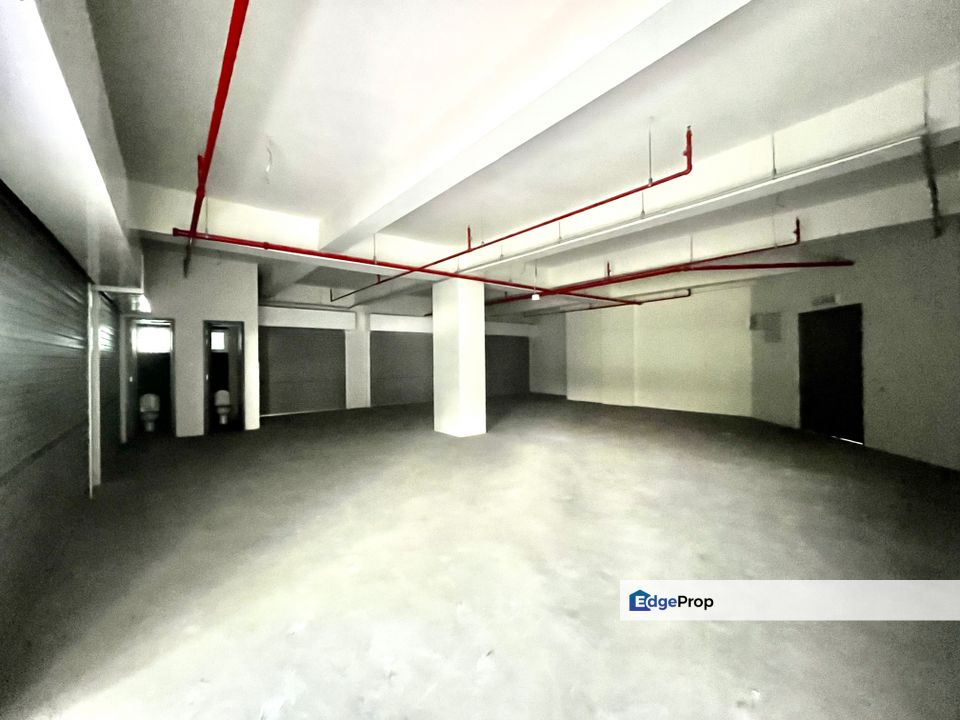 The affordable luxurious prime shop office at Encorp Strand Garden Office Kota Damansara, Selangor, Petaling Jaya