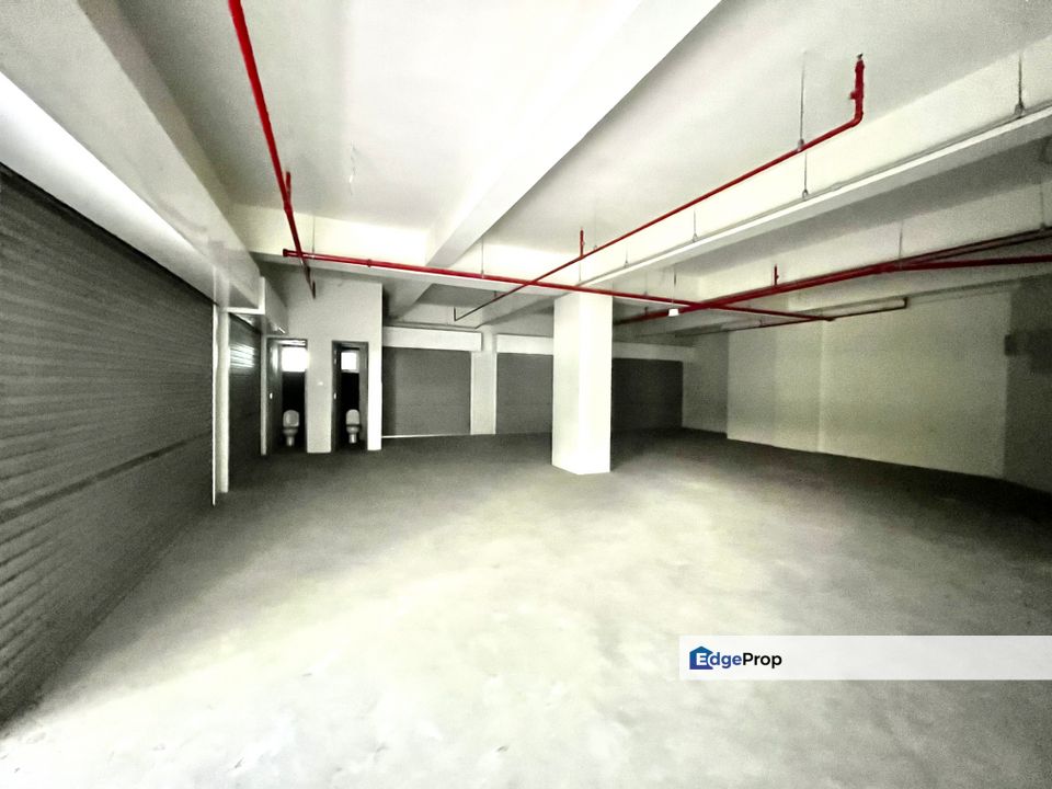 The affordable luxurious prime shop office at Encorp Strand Garden Office Kota Damansara, Selangor, Petaling Jaya