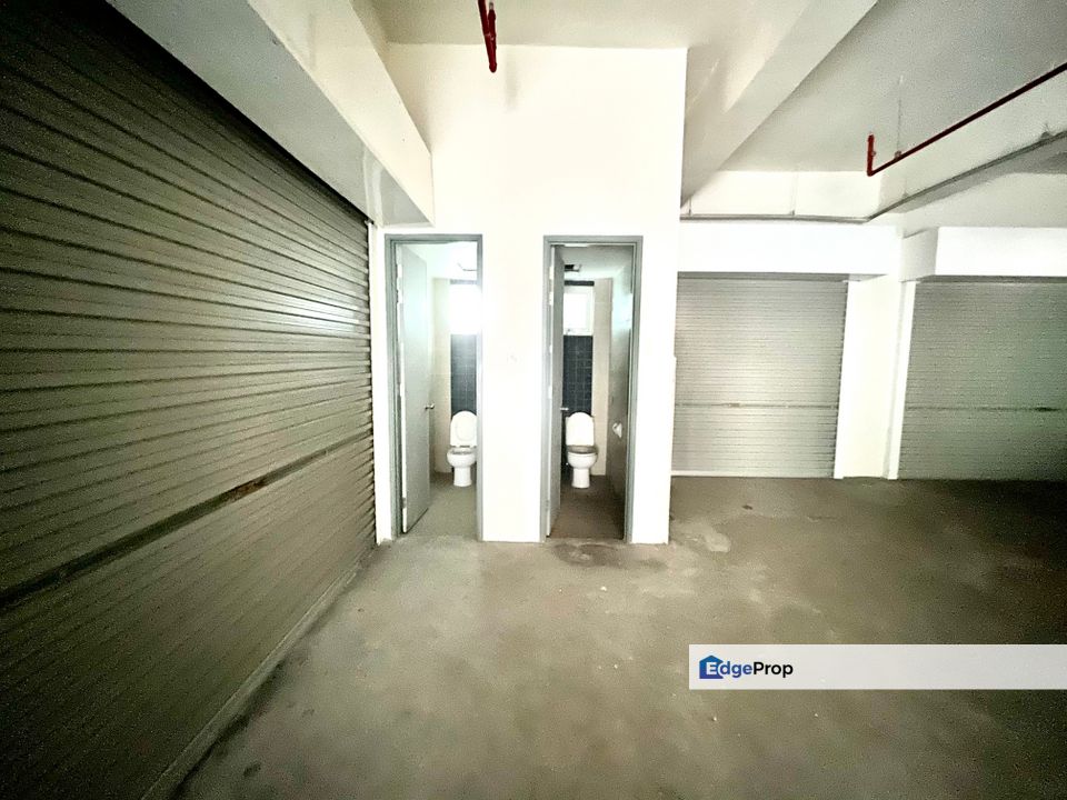 The affordable luxurious prime shop office at Encorp Strand Garden Office Kota Damansara, Selangor, Petaling Jaya