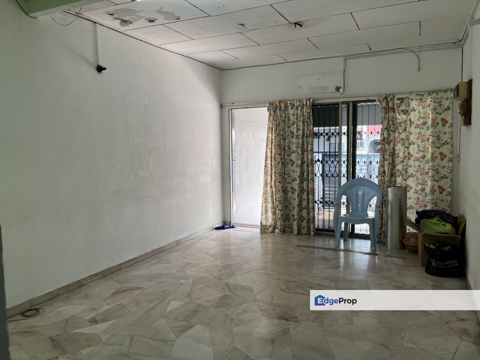 Single-storey terraced house at Jalan Lemasai Section 8 Petaling Jaya, Selangor, Petaling Jaya
