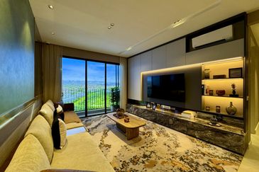 Luxurious freehold studio at Subang Jaya