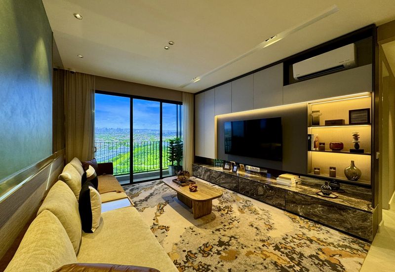 Luxurious freehold studio at Subang Jaya