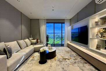 Luxurious freehold studio at Subang Jaya