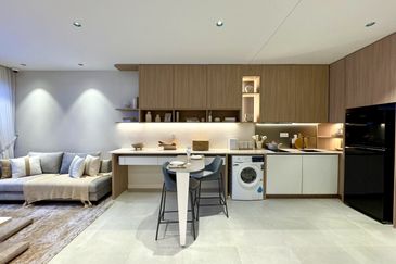 Luxurious freehold studio at Subang Jaya