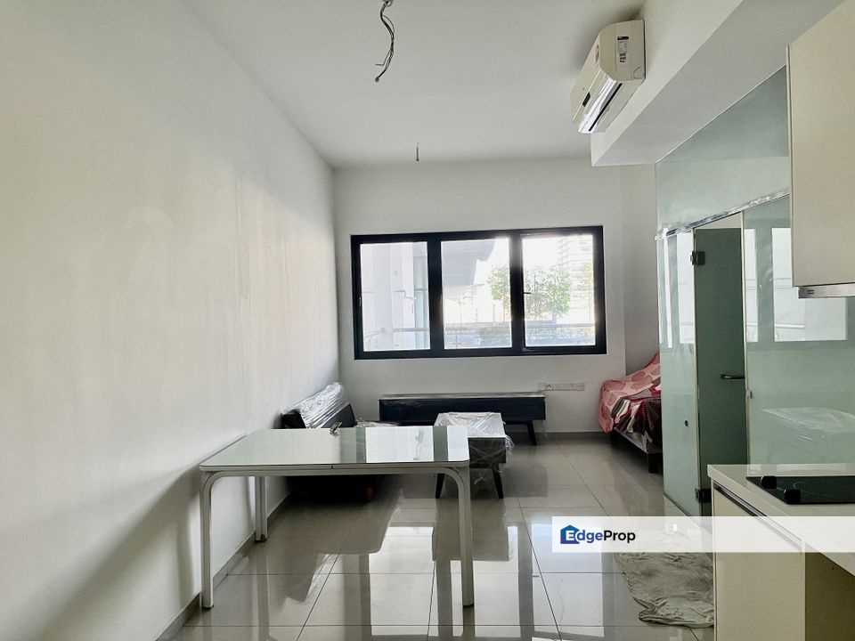 Premium studio with huge balcony Encorp Strand Residences Kota Damansara Petaling jaya , Selangor, Kota Damansara