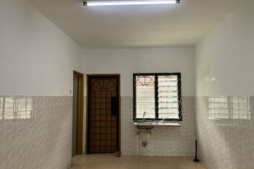 Freehold double-storey terraced house at Jalan Damai Perdana 4/1J Bandar Damai Perdana, Cheras Kuala Lumpur