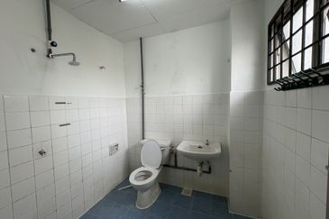 Freehold double-storey terraced house at Jalan Damai Perdana 4/1J Bandar Damai Perdana, Cheras Kuala Lumpur