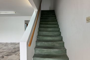 Freehold double-storey terraced house at Jalan Damai Perdana 4/1J Bandar Damai Perdana, Cheras Kuala Lumpur