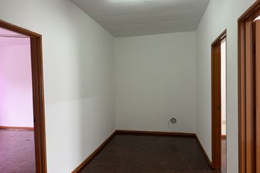 Freehold double-storey terraced house at Jalan Damai Perdana 2/4 Bandar Damai Perdana, Cheras Kuala Lumpur