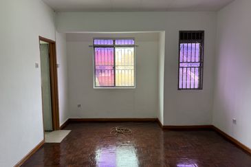 Freehold double-storey terraced house at Jalan Damai Perdana 2/4 Bandar Damai Perdana, Cheras Kuala Lumpur