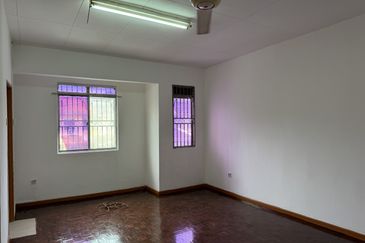 Freehold double-storey terraced house at Jalan Damai Perdana 2/4 Bandar Damai Perdana, Cheras Kuala Lumpur