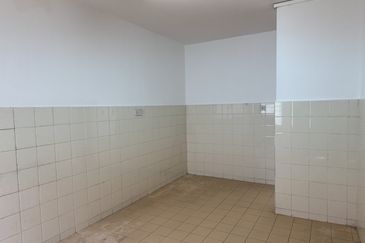 Freehold double-storey terraced house at Jalan Damai Perdana 2/4 Bandar Damai Perdana, Cheras Kuala Lumpur