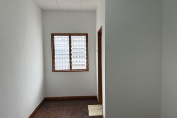 Freehold double-storey terraced house at Jalan Damai Perdana 2/4 Bandar Damai Perdana, Cheras Kuala Lumpur