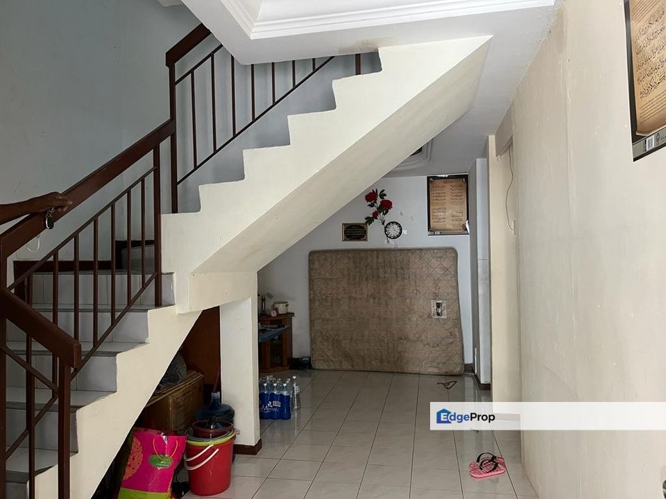 Double-storey terrace house at USJ 1 Subang Jaya Selangor, Selangor, USJ
