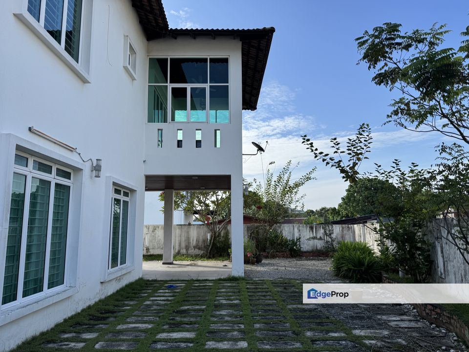 Double storey bungalow Kampung Baru Balakong Seri Kembangan Selangor, Selangor, Balakong