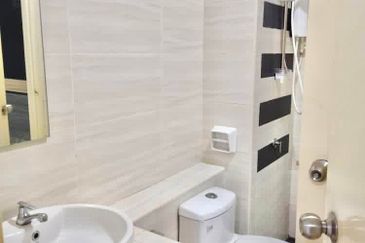 D'Summit Residences @ Kempas Utama