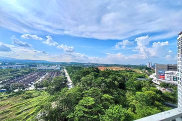 Dedaun Hijau (Greenfield Regency)