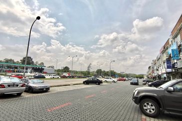 Kangkar Pulai 3 Storey Shop Lot 