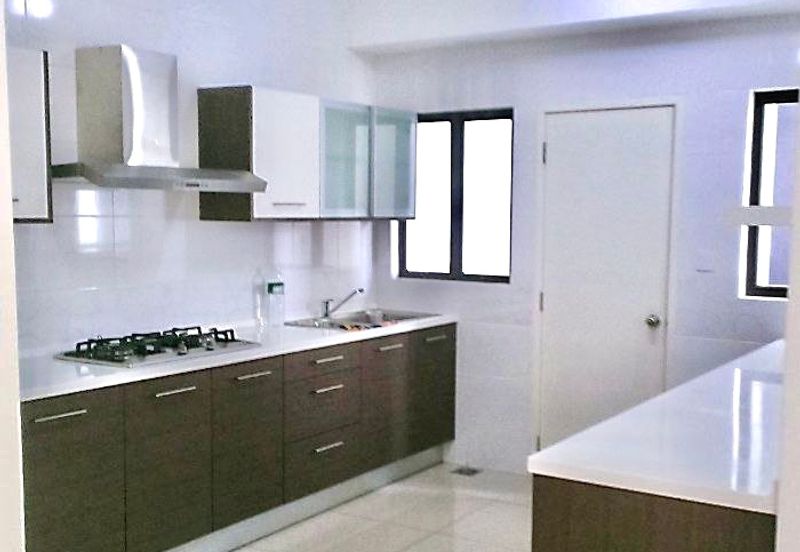 Ujana Executive Apartment