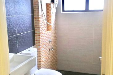 Ujana Executive Apartment