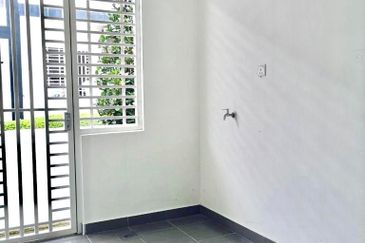 Kampung Melayu Gelang Patah