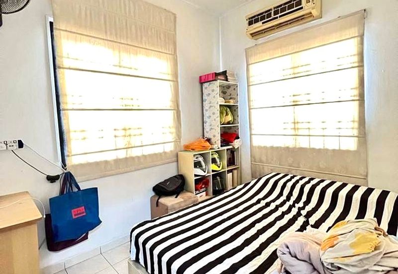 Taman Tampoi Indah II, Villa Ros