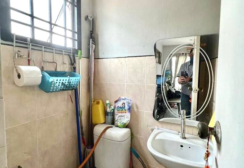 Taman Tampoi Indah II, Villa Ros