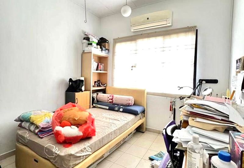 Taman Tampoi Indah II, Villa Ros