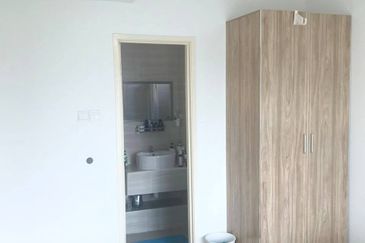 D'Summit Residences @ Kempas Utama