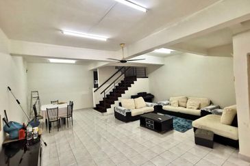 Austin Residence @Taman Mount Austin