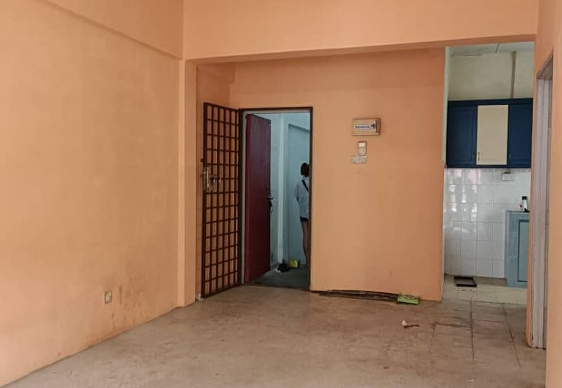 Jalan Putra 3, Taman Tan Sri Yaakob