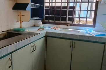 Jalan Putra 3, Taman Tan Sri Yaakob