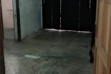 Megah Ria Double Storey Shop Lot / Ground Floor 