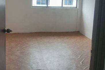 Megah Ria Double Storey Shop Lot / Ground Floor 