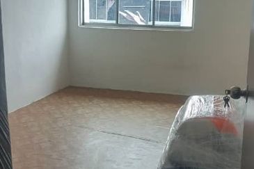 Megah Ria Double Storey Shop Lot / Ground Floor 